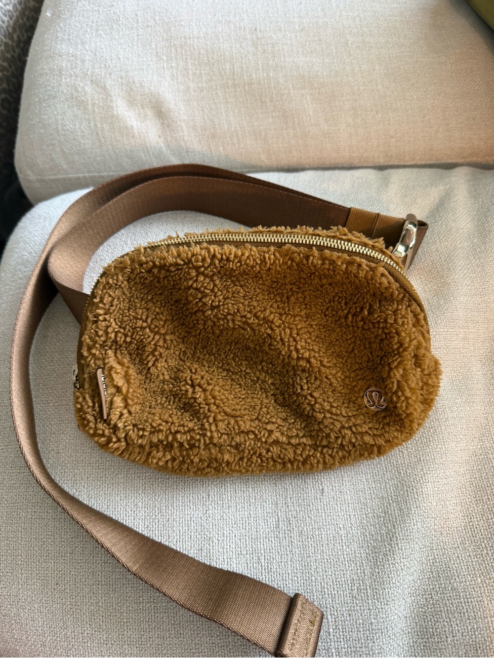 lululemon athletica Sherpa Crossbody Belt Bag in Camel